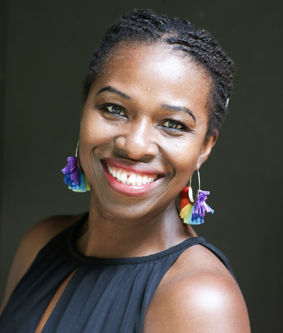Dr. Lulu- Keynote- Headshot